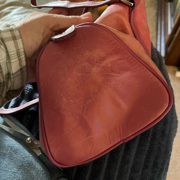 Valerie Stevens Deep Rose Pink Distressed Genuine Leather Shoulder Bag - Picture 12 of 13